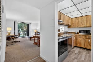 5220 Las Verdes Circle 304, Delray Beach