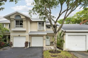 1945 Discovery Circle E, Deerfield Beach
