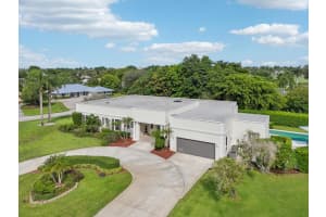 257 N Country Club Drive, Atlantis