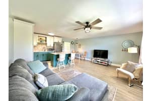 359 Norwich O, West Palm Beach