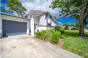 6117 Elsinore Circle, Greenacres