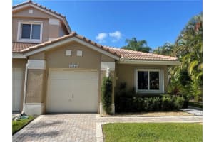 15864 Sw 10 Street, Pembroke Pines