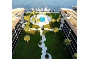 2424 N Federal Highway 106, Boynton Beach