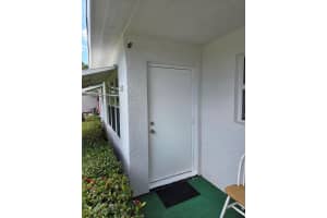 7205 W Oakridge Circle, Lake Worth
