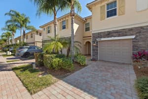 9590 Sw Purple Martin Way, Stuart