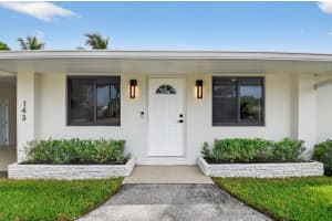 143 Se 27th Way, Boynton Beach