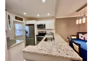 3500 Nw 48th Avenue 402, Lauderdale Lakes