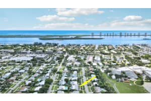 421 Driftwood Road, North Palm Beach