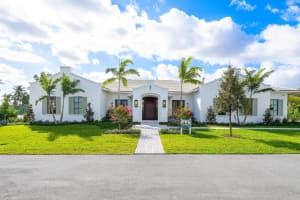 2912 Bluewater Cove, Gulfstream