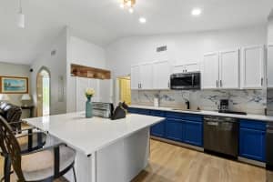 16319 E Burns Drive E, Loxahatchee