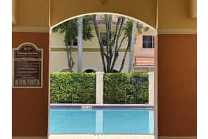 302 Santa Catalina Circle, North Lauderdale