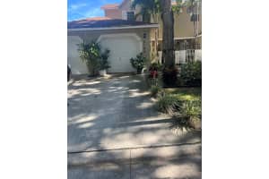 2102 N Maplewood Drive, Greenacres
