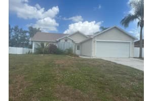 379 Sw Jeanne Avenue, Port Saint Lucie