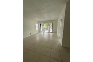 1010 Green Pine Boulevard D2, West Palm Beach