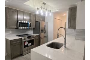 2807 Veronia Drive 102, Palm Beach Gardens