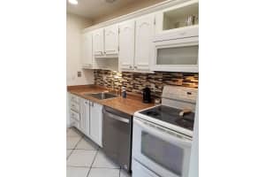 1 Abbey Lane 205, Delray Beach