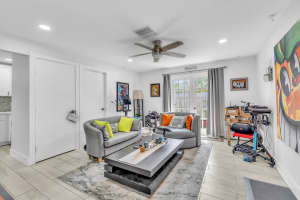 2638 Taylor Street E-5, Hollywood
