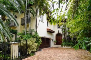 446 Brazilian Avenue, Palm Beach