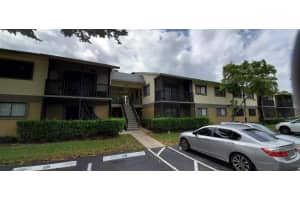 522 Trace Circle 203, Deerfield Beach