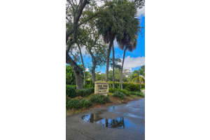 400 18th Street D-1, Vero Beach