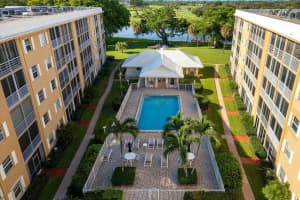 304 Golfview Road 405, North Palm Beach