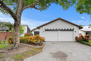 2330 Dover, Weston
