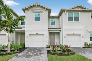 309 Se Crossoak Lane, Port Saint Lucie