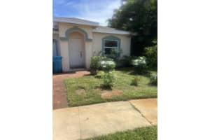 2122 E E Ridge Cir E Circle E, Boynton Beach