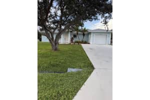 2285 Se Lucaya Street, Port St. Lucie, Fl 34952, Port Saint Lucie