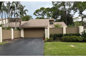 319 Wood Dale Drive, Wellington