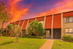 4527 Luxemburg Court, Lake Worth