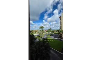3475 S Ocean Boulevard 302, Palm Beach