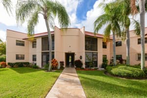 2055 Ne Collins Circle 6-30, Jensen Beach