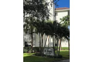 2105 Lavers Circle 209, Delray Beach