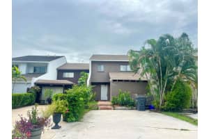 12398 Westhampton Circle, Wellington