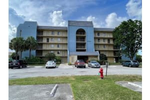 2828 Tennis Club Drive 303, West Palm Beach