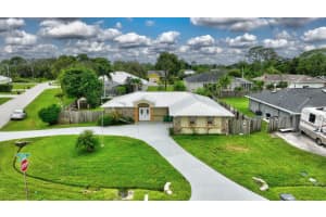 390 Ne Genesee Avenue, Port St. Lucie, Fl 34983, Port Saint Lucie