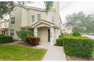 140 Sw Peacock Boulevard 21-203, Port Saint Lucie