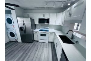 7951 Southgate Boulevard F1, North Lauderdale