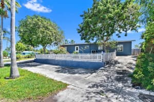 1032 W Jennings Street, Lantana