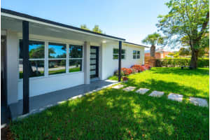 623 Evergreen Drive, Lake Park