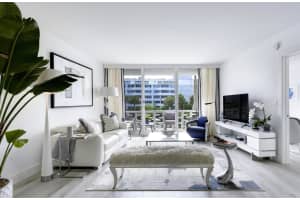 2760 S Ocean Boulevard 213, Palm Beach