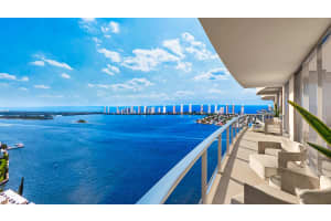 220 Lake Shore Drive 1609, Lake Park