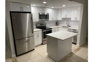 1829 Fairview Villa Drive 2, West Palm Beach