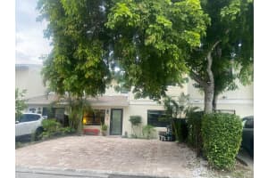 5273 Tennis Lane, Delray Beach