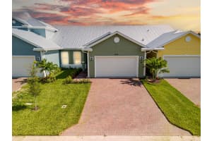 2005 Bridgepointe Circle 98, Vero Beach
