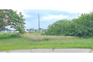 9008 Abel Court, Labelle