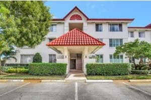 107 Half Moon Circle A3, Hypoluxo