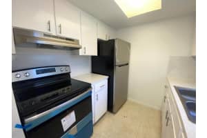 221 Se 3rd Avenue 6, Boynton Beach