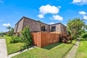 632 Springdale Circle, Palm Springs